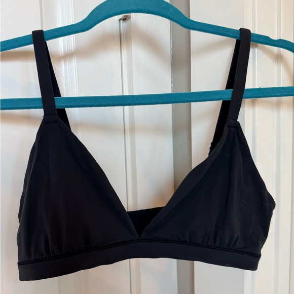 Skims Fits Everybody Black Triangle Bralette - Picture 3 of 8